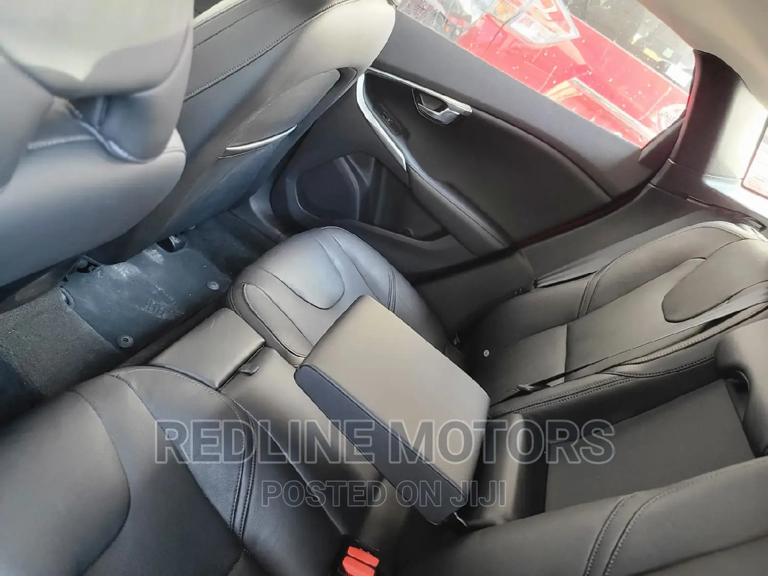 Volvo V40 2016 Red