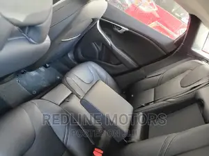Volvo V40 2016 Red