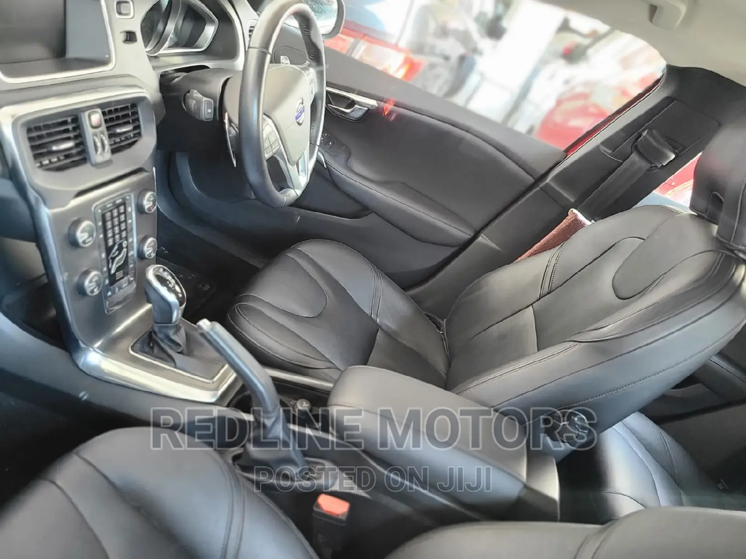Volvo V40 2016 Red