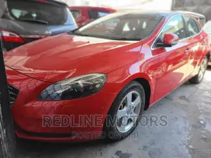 Volvo V40 2016 Red