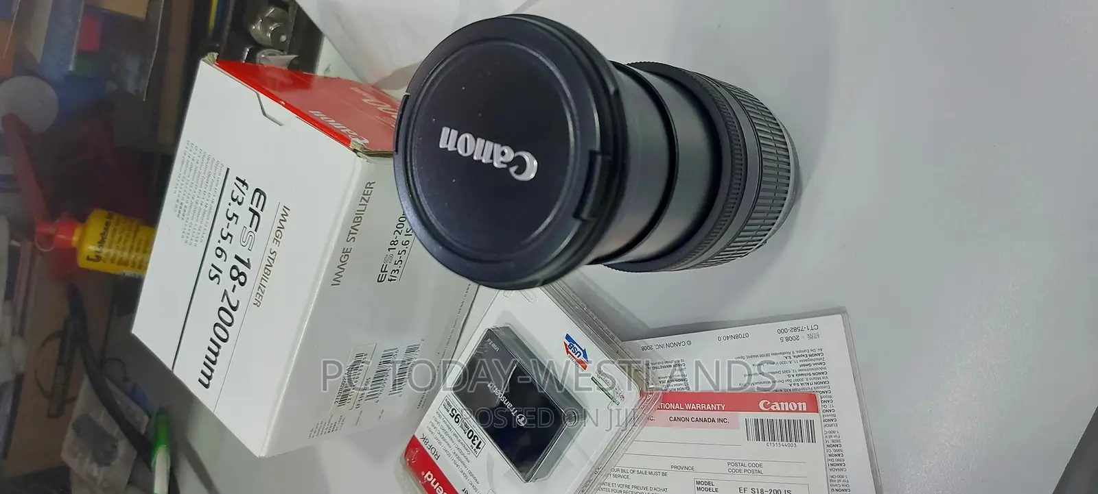 Canon EF-S 18-200mm F/3.5-5.6 IS Zoom Lens for Canon DSLR