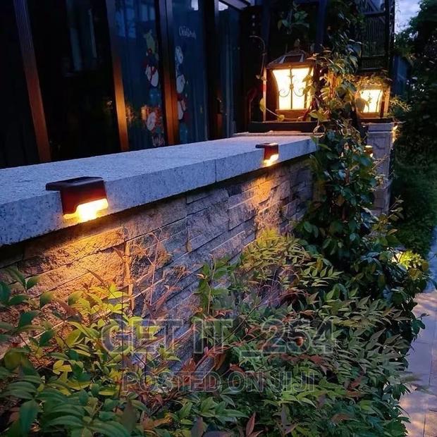 8 Piece Solar Lights for 8 - thumbnail 4