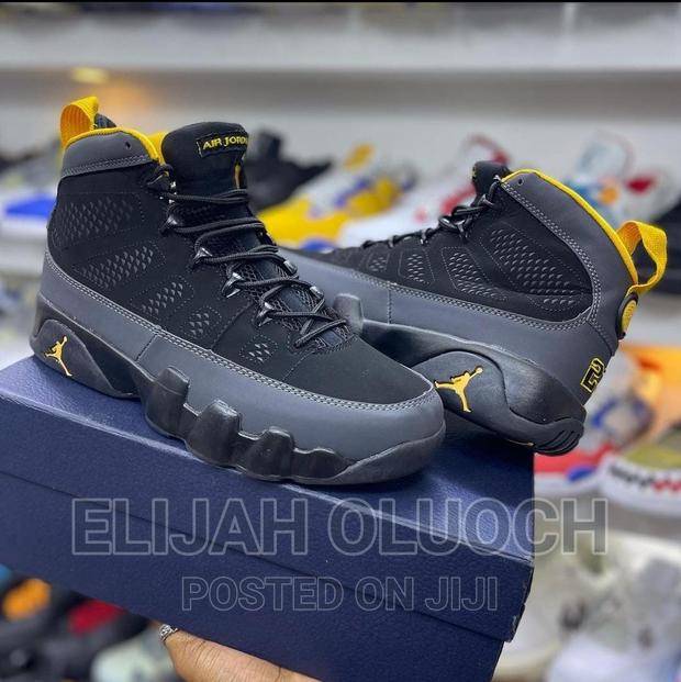 Air Jordan 9 Gs University - main view