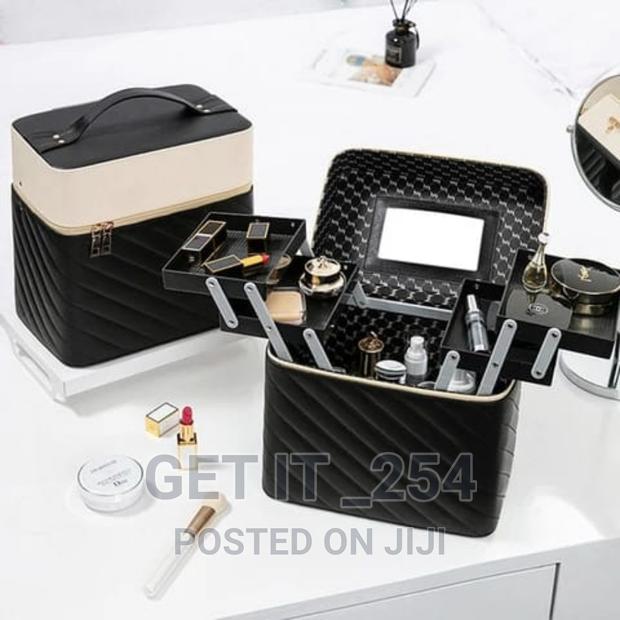 2 Tier Make Up Box - thumbnail 2