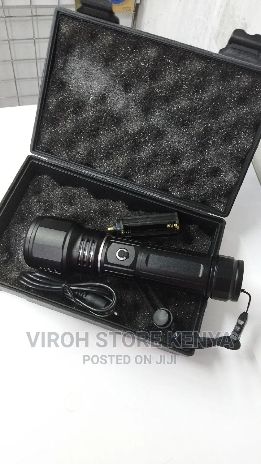 Powerstyle Torch Zooming LED 800m Long Light Flashlight