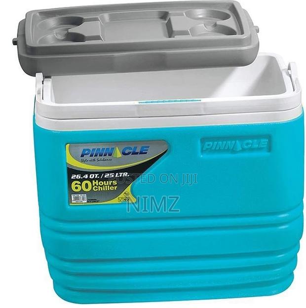 STRONG Pinnacle 25 Litres Cooler Box/Chiller BLUE - main view