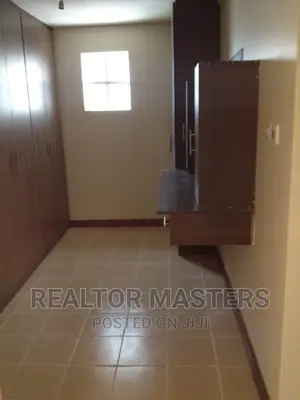 3bdrm Apartment in Zawadi, Mbagathi Way for rent