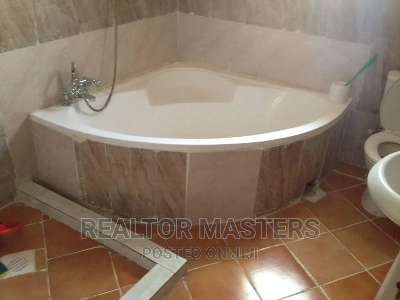 3bdrm Apartment in Zawadi, Mbagathi Way for rent