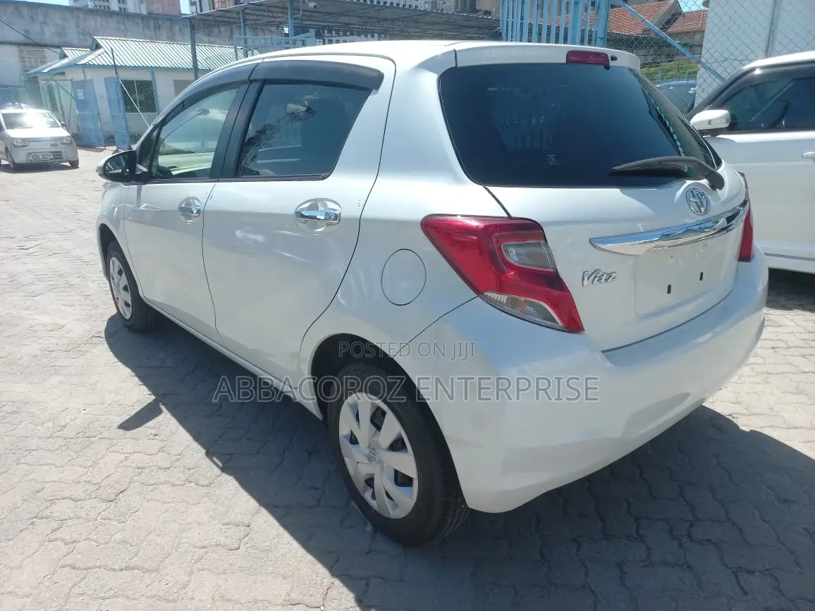 Toyota Vitz 2016 White