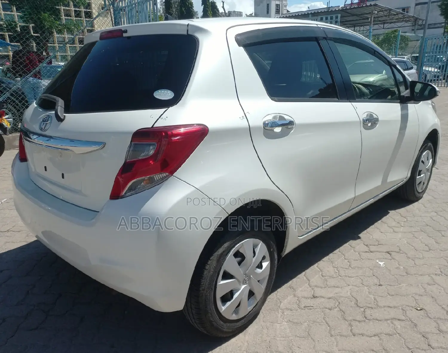 Toyota Vitz 2016 White