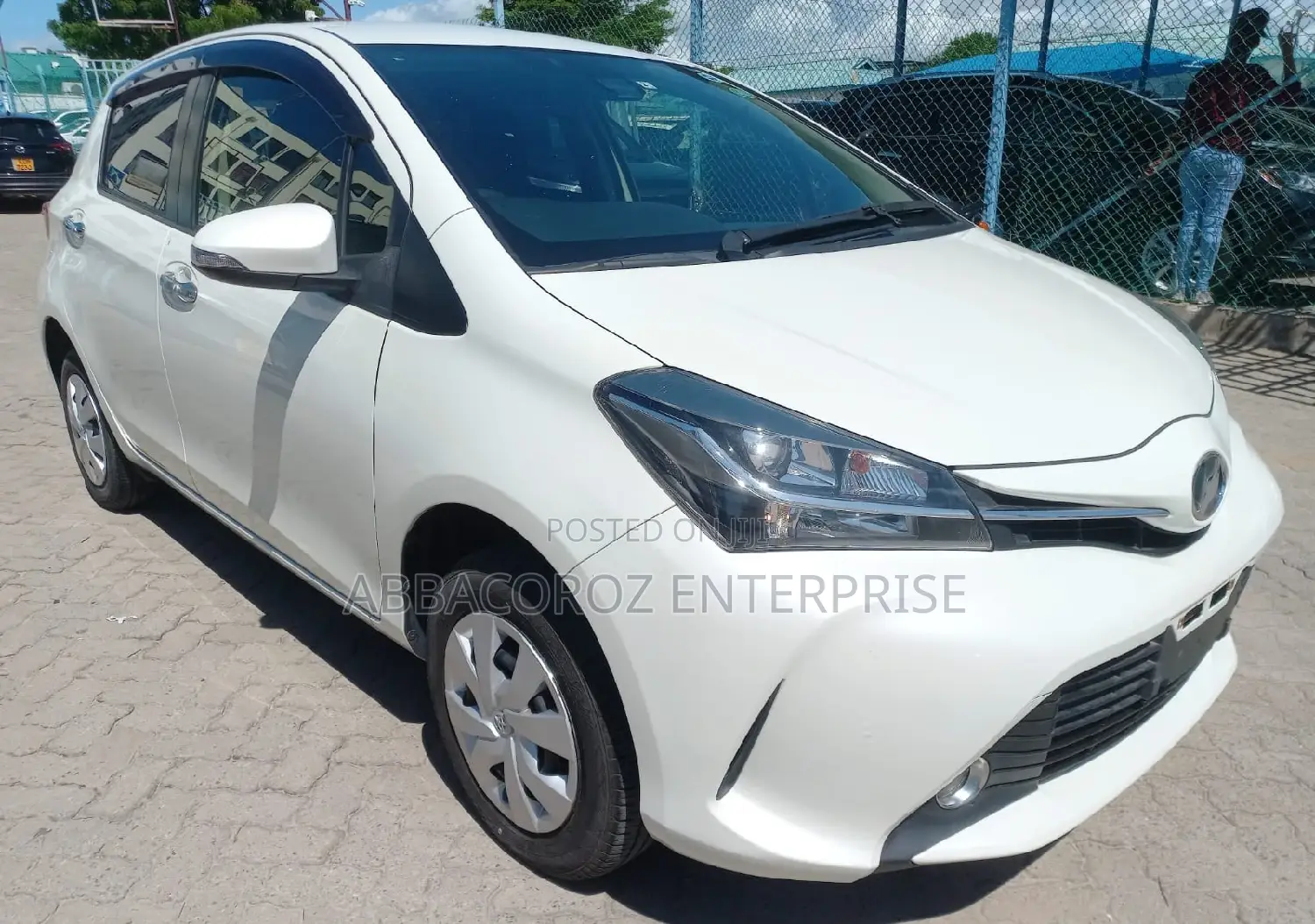 Toyota Vitz 2016 White