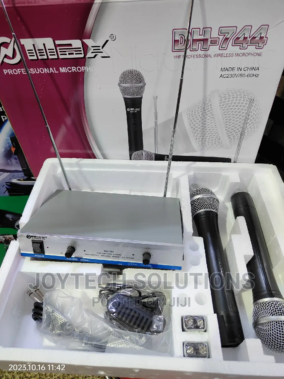 Wireless Microphone Dual MAX-DH - 744. VHF Professional Mic.