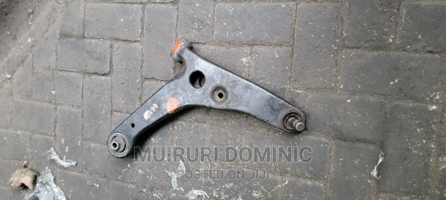 Control Arm Lancer Cedia