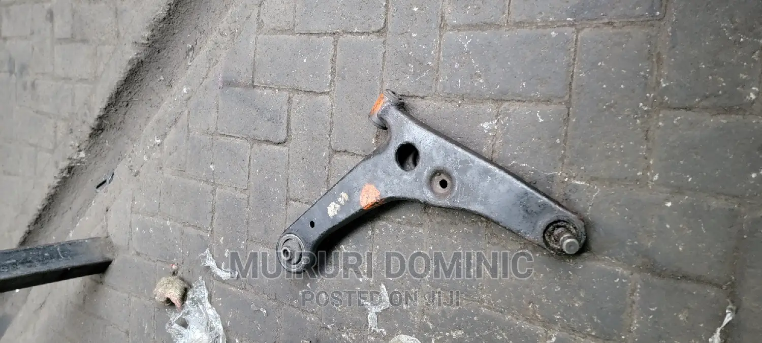 Control Arm Lancer Cedia
