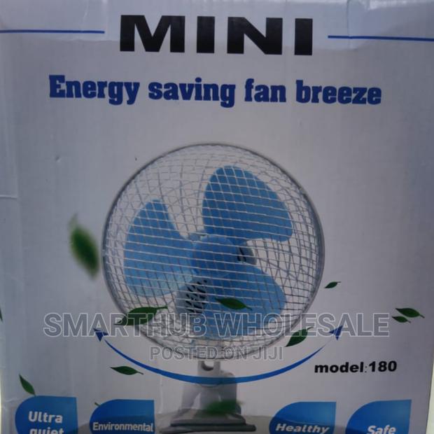 *Clipable Oscillating Mini Fan * 