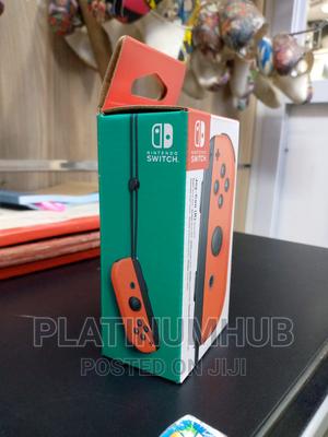 Joy-Con (R) Nintendo Switch - thumbnail 2