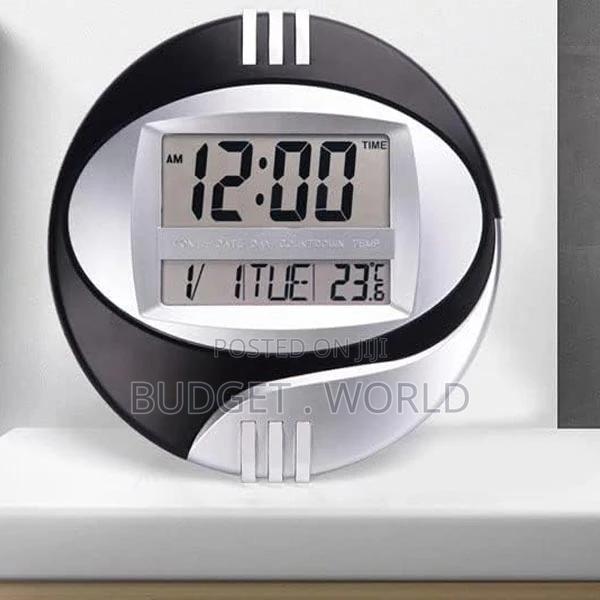 Digital Wall Electronic Clock LCD Moderne Calendar Led