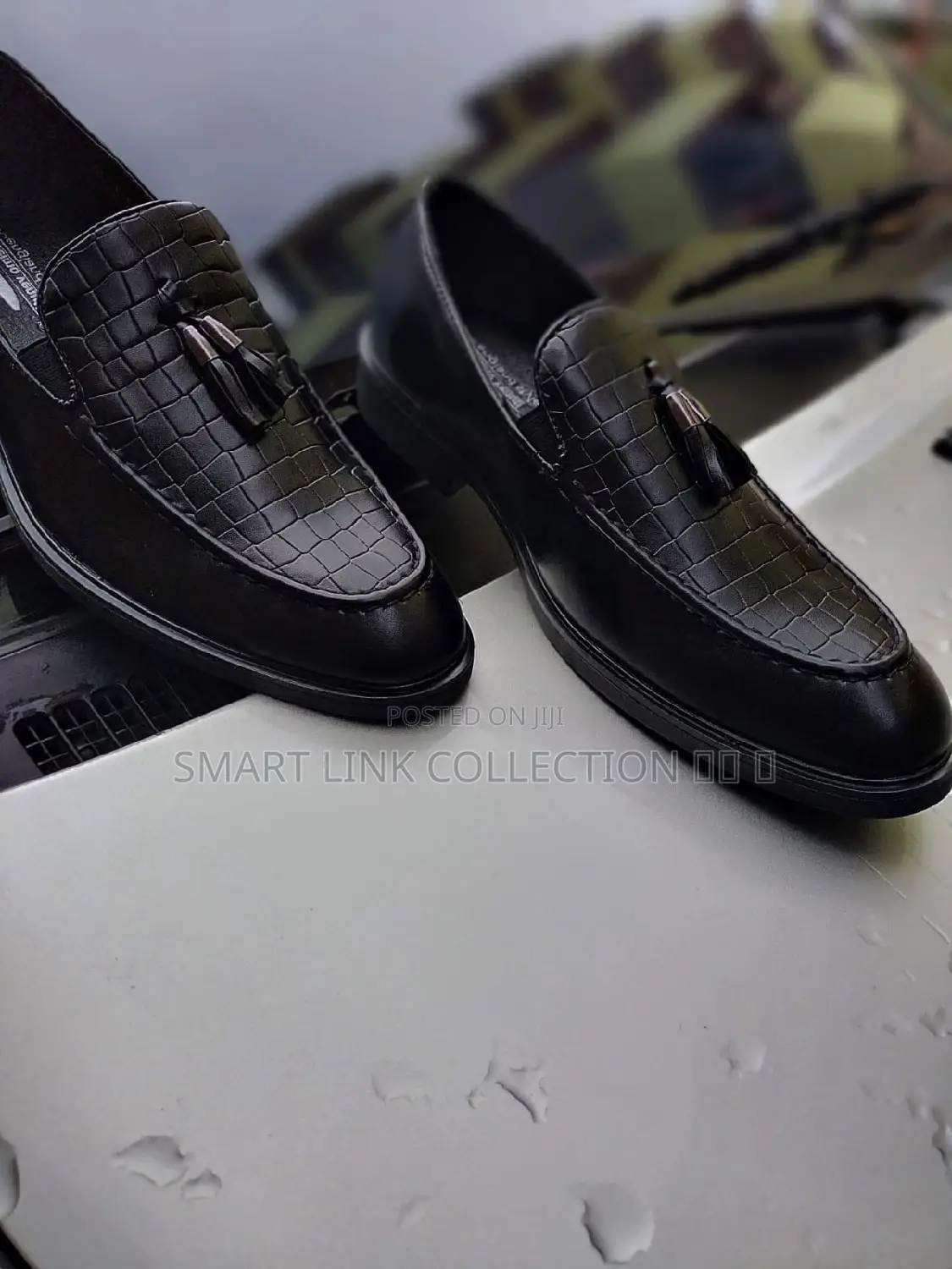 Italian Laceless Officials
