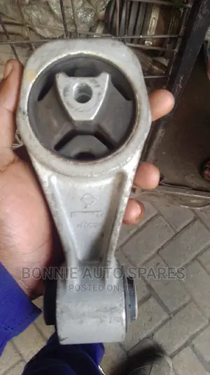 Nissan Sylphy/Juke Engine Mounting