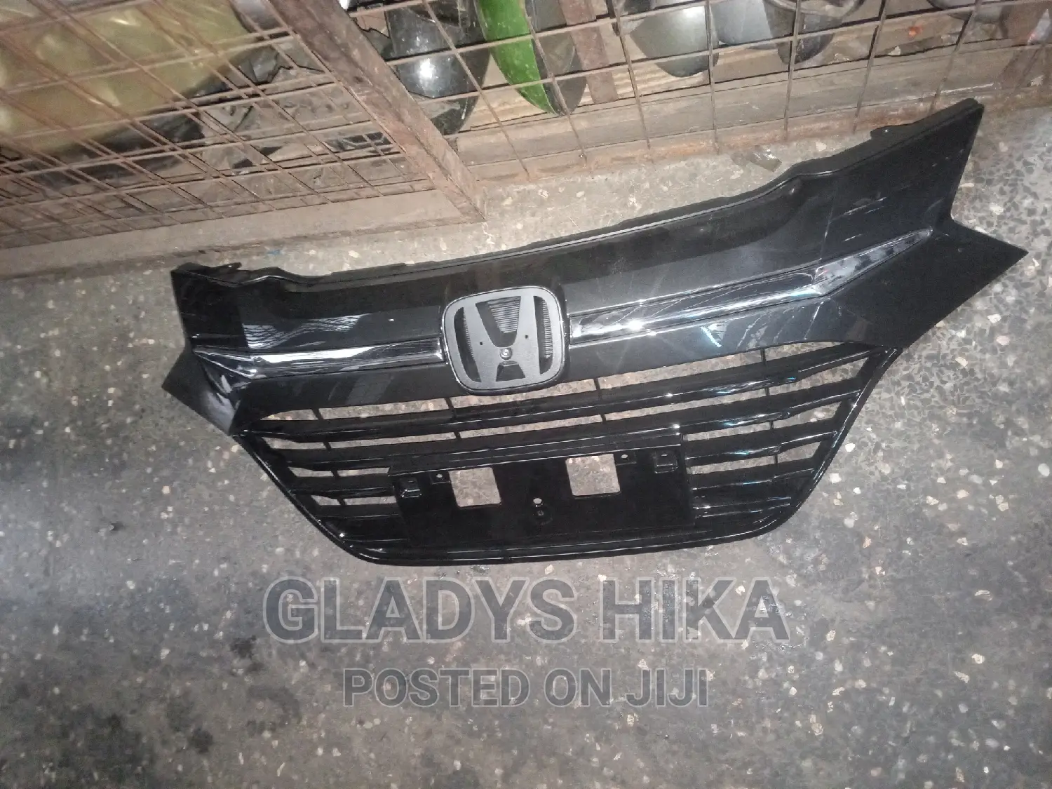 Honda Vezel Grill