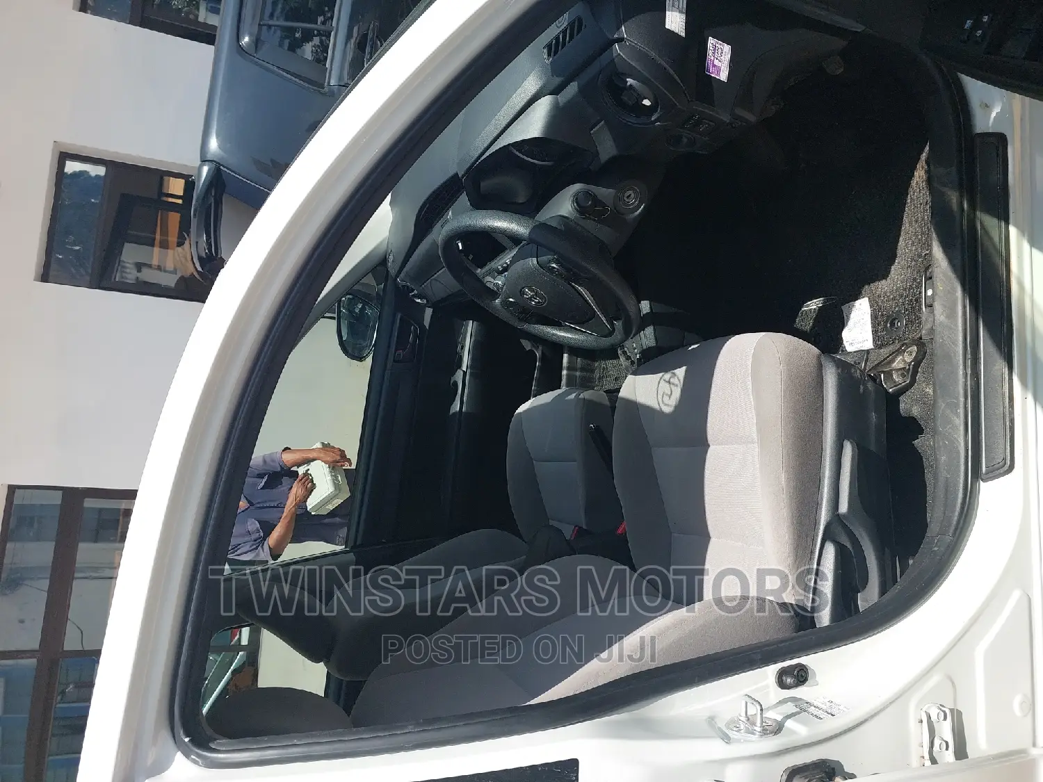 Toyota Axio 1.5 G 2WD 2017 Pearl