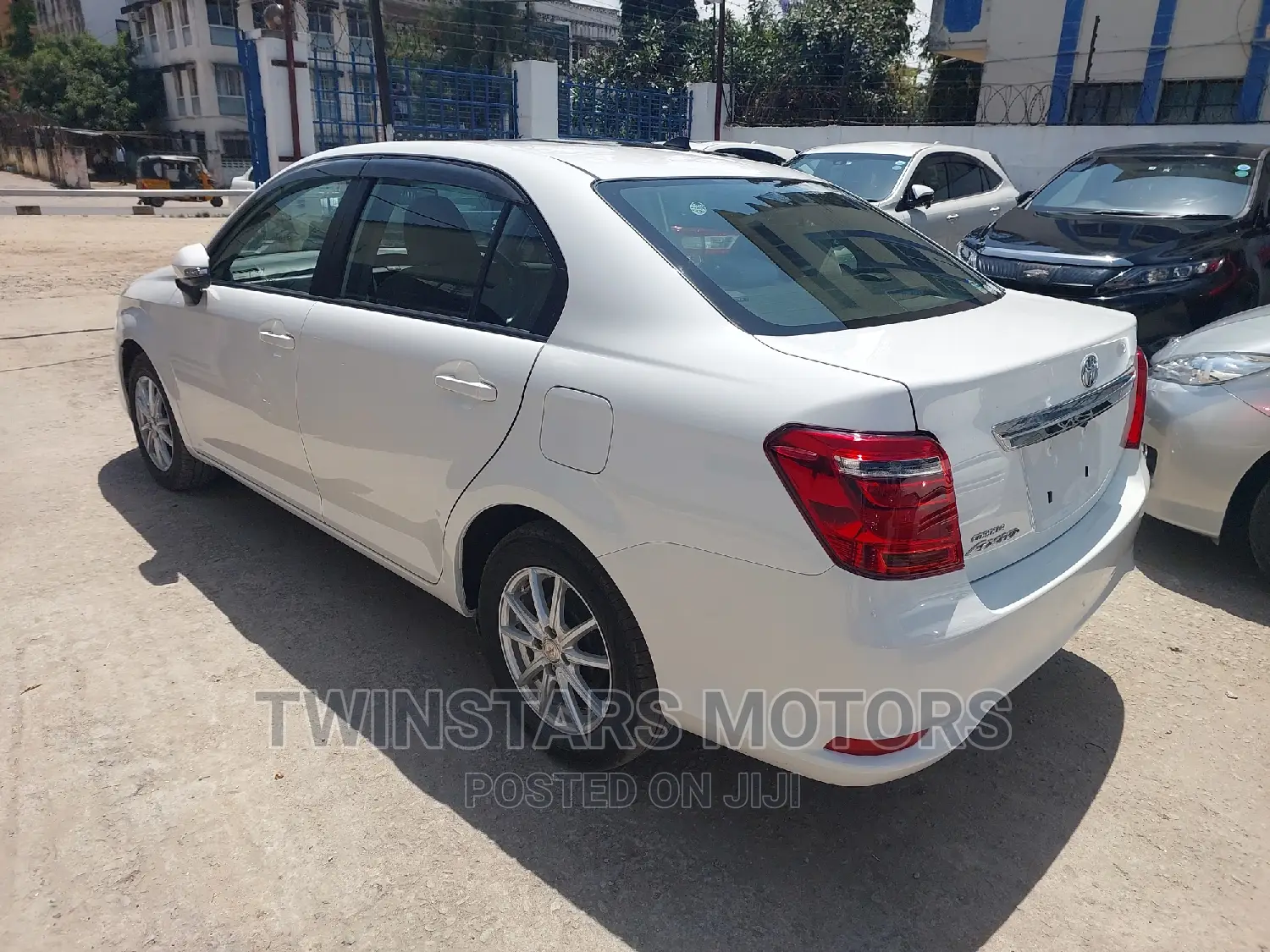 Toyota Axio 1.5 G 2WD 2017 Pearl