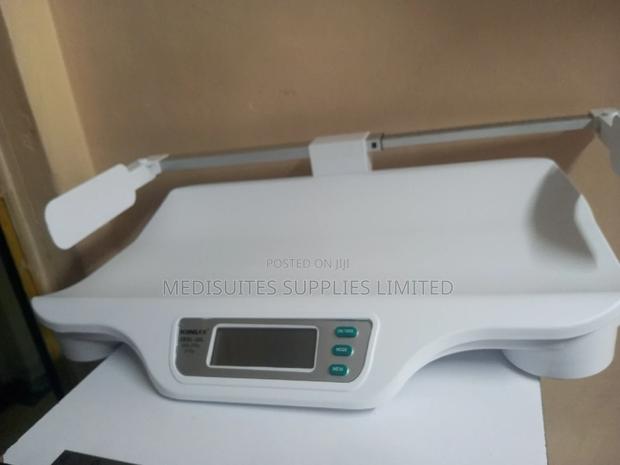 Digital Baby Scale With Height Rod. - main view