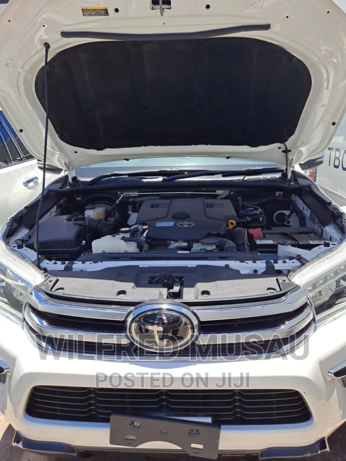 Toyota Hilux 2018 White