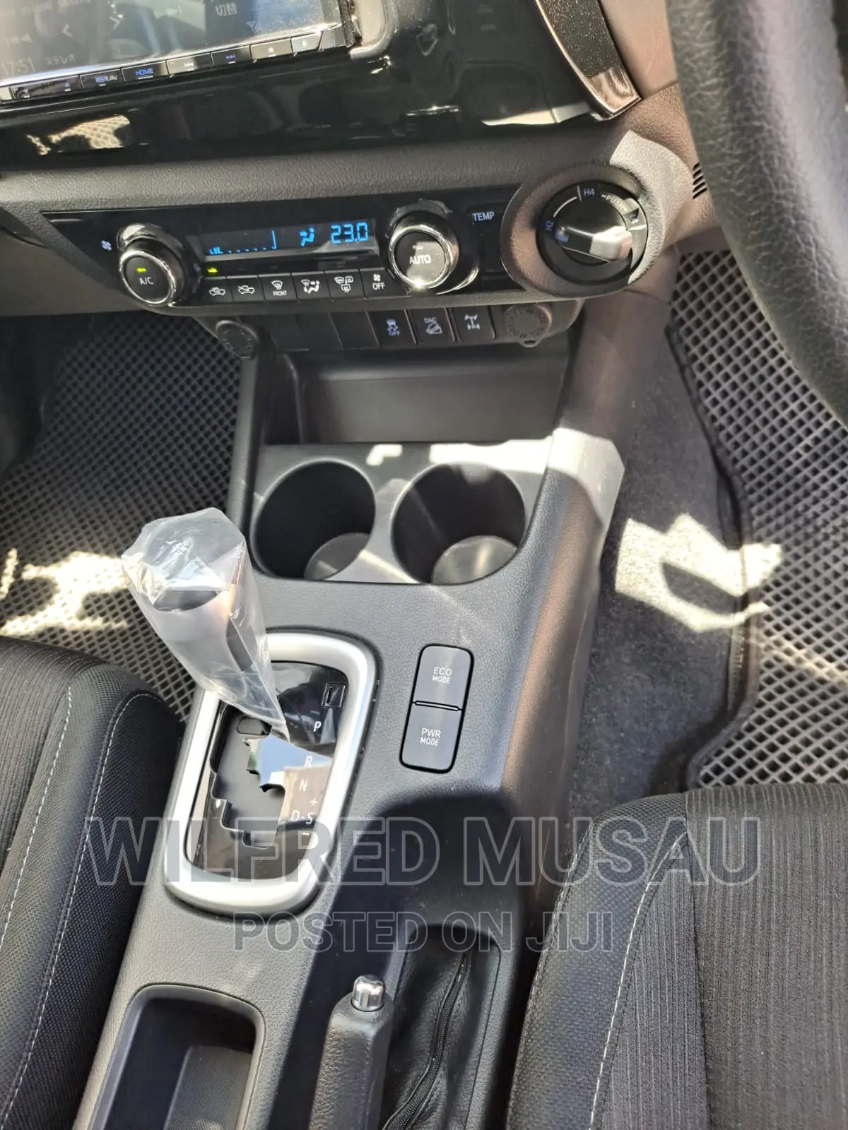 Toyota Hilux 2018 White