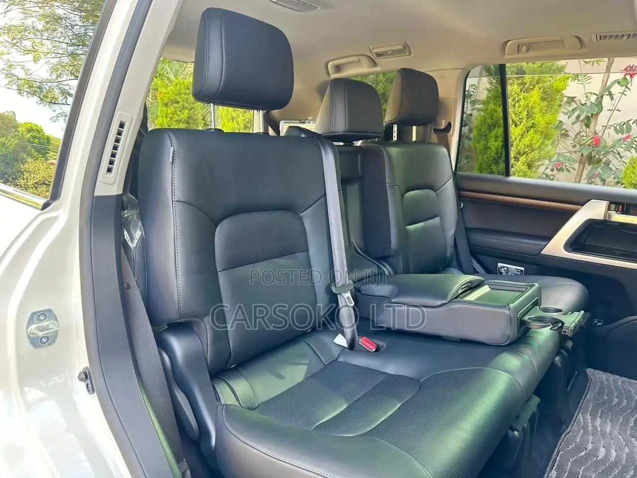 Toyota Land Cruiser 2017 White