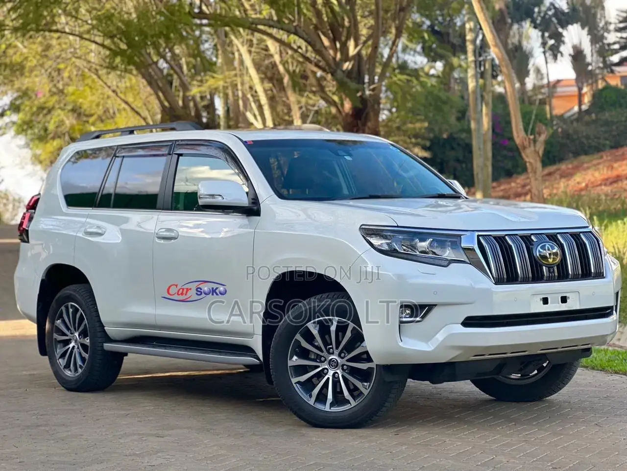 Toyota Land Cruiser Prado 2017 Off white