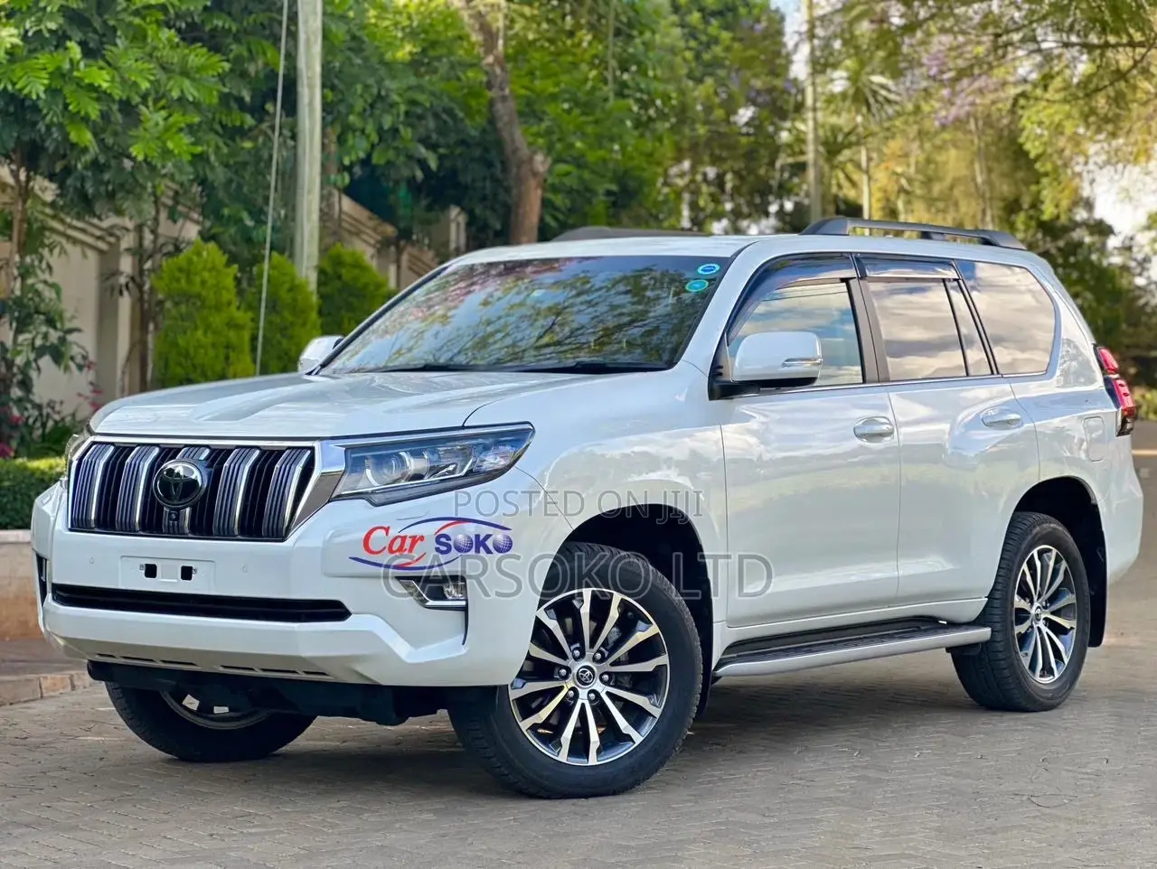 Toyota Land Cruiser Prado 2017 Off white