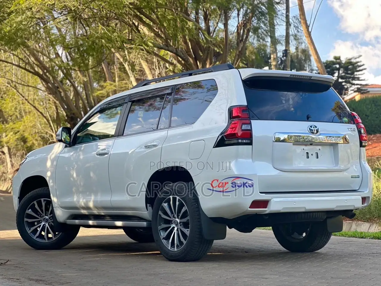 Toyota Land Cruiser Prado 2017 Off white