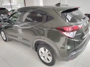 Honda Vezel 2016 Green