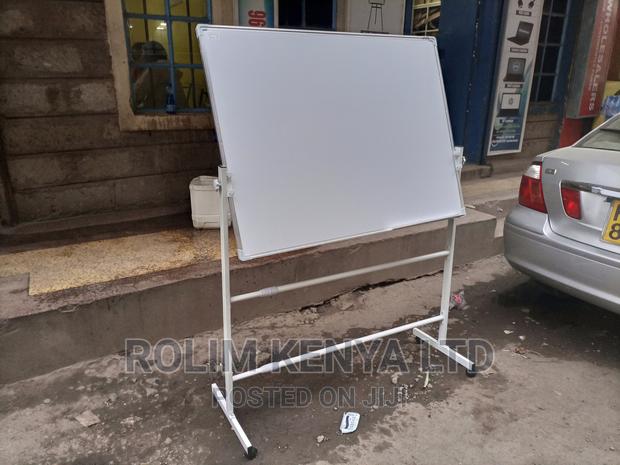 Whiteboard 5ftx3ft + Wheeledstand + 4pens - main view