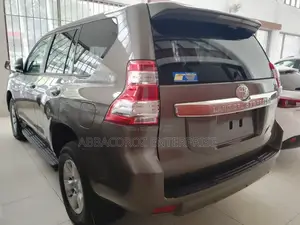 Toyota Land Cruiser Prado 2016 Brown
