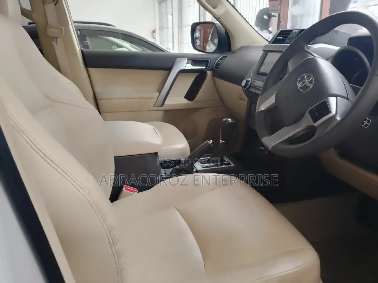 Toyota Land Cruiser Prado 2016 White