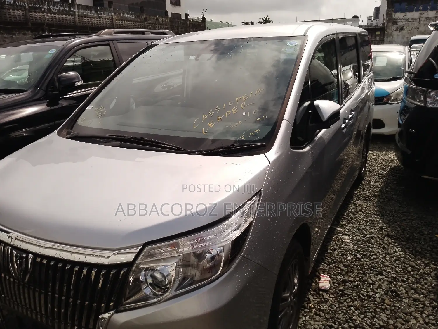 Toyota Esquire 2016 Silver