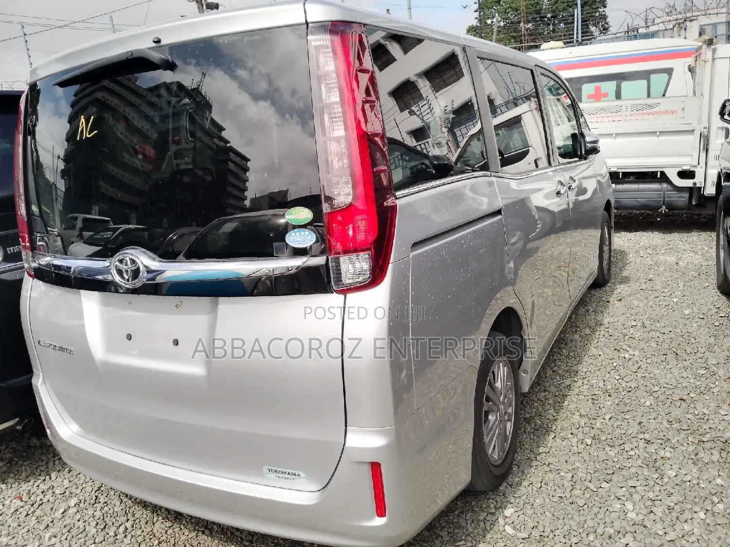 Toyota Esquire 2016 Silver