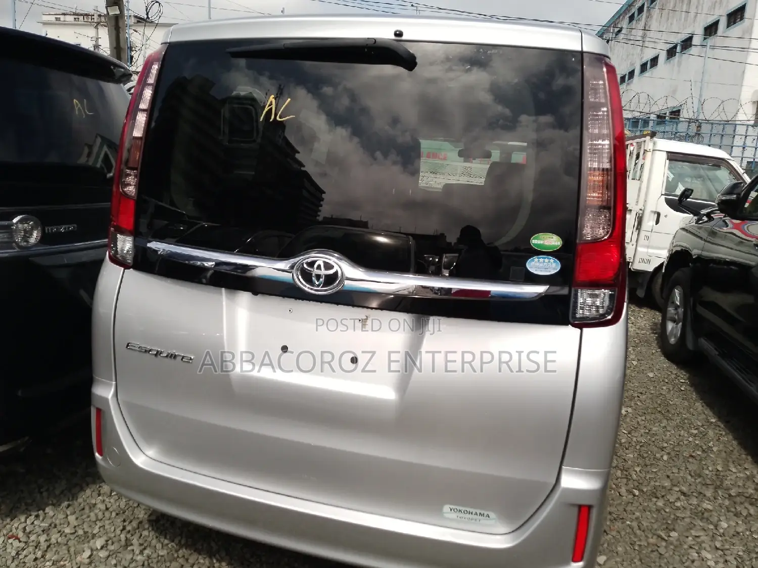 Toyota Esquire 2016 Silver