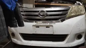 Nissan Serena Nosecut