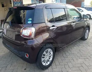 Toyota Passo 2017 Brown
