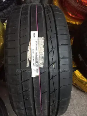 285/45R22 Accelera Tyre