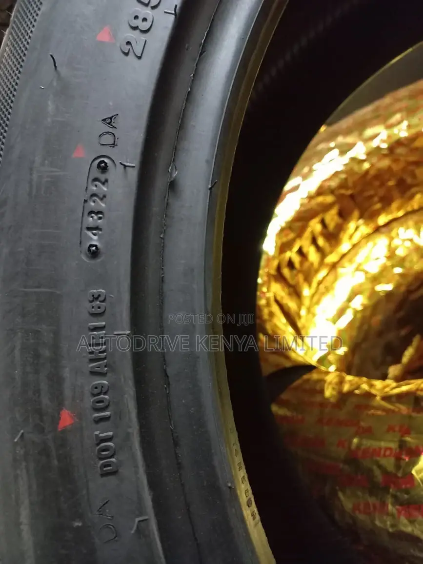 285/45R22 Accelera Tyre