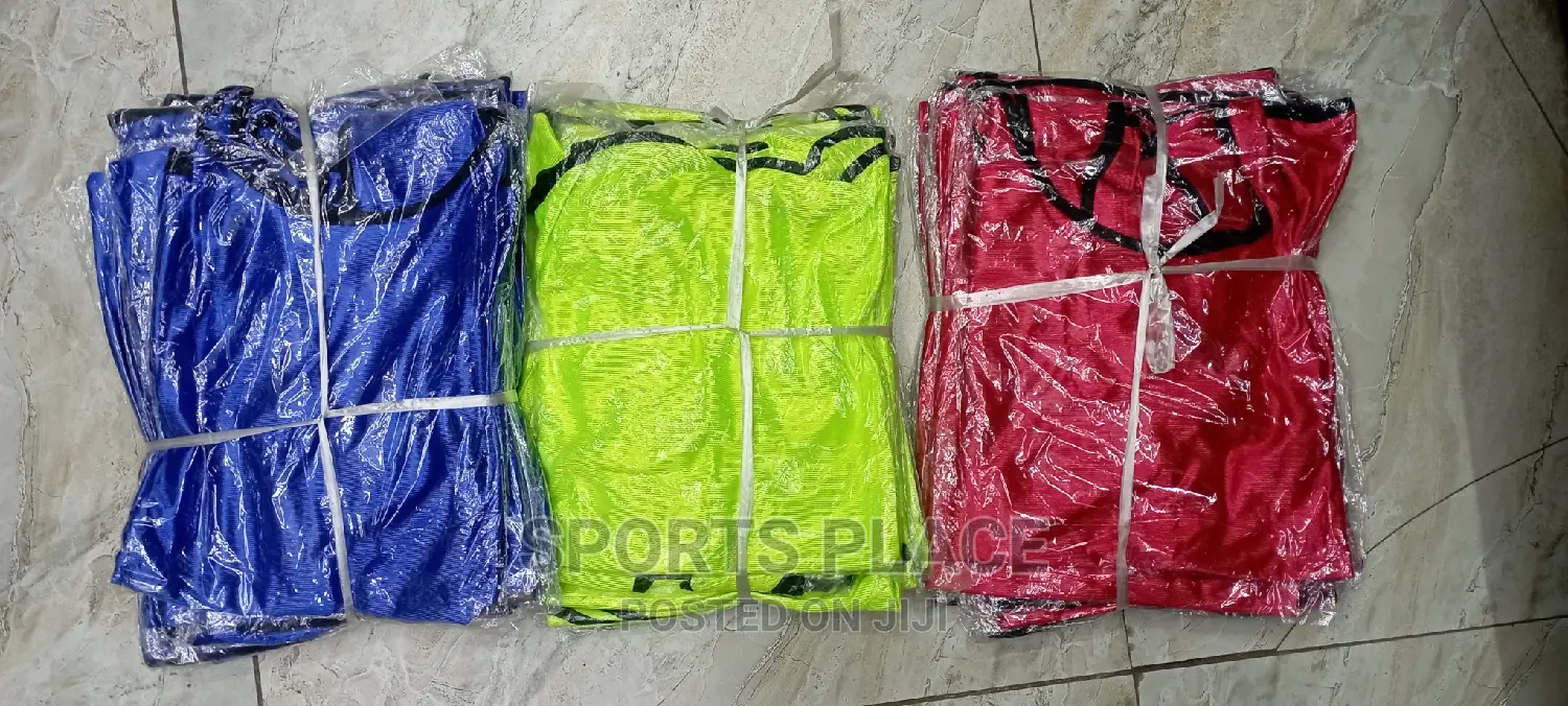 A Set of 10 Training Bips