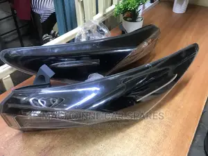 Toyota Harrier 2014 Backlights