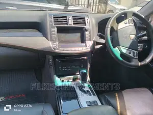 Toyota Crown 2010 White