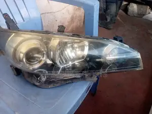 Toyota Wish RHS Xenon Headlights