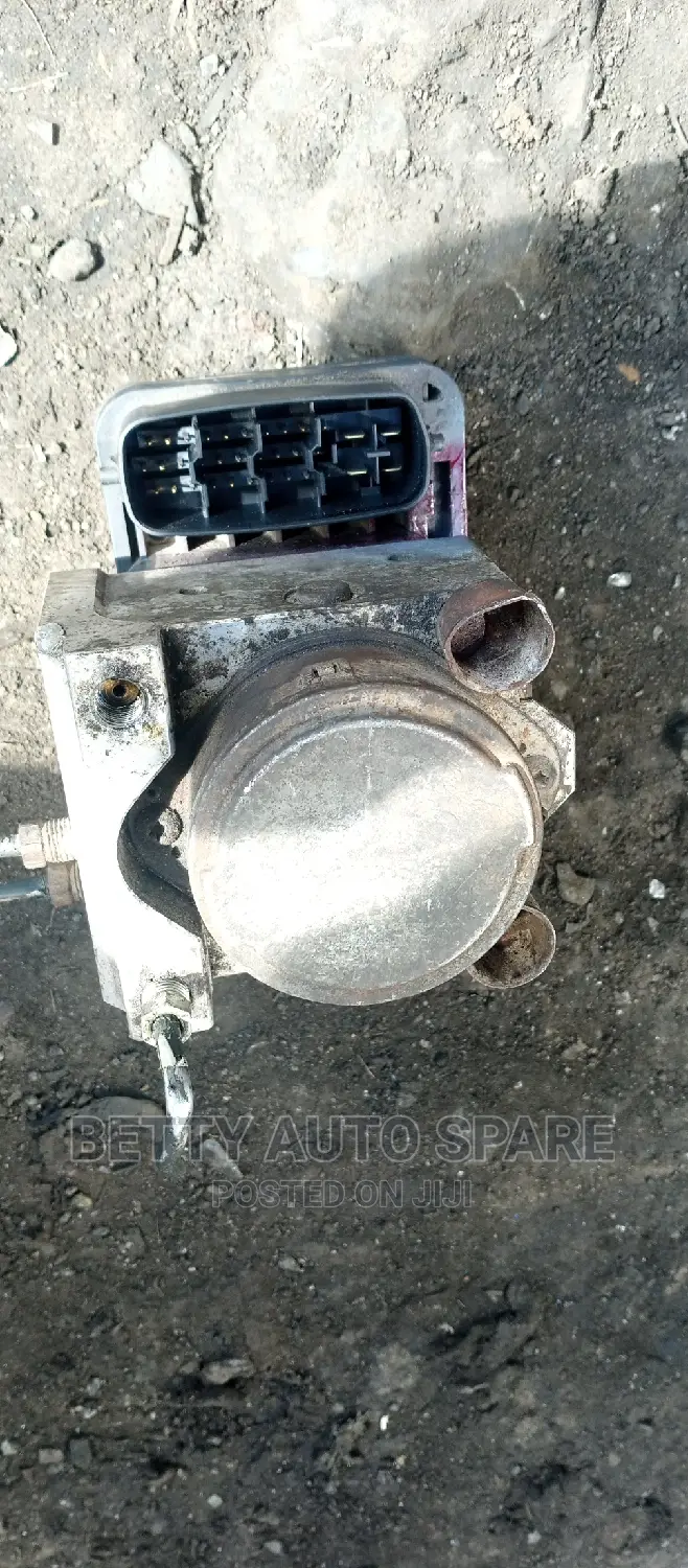 Toyota Hilux Vigo Abs Pump