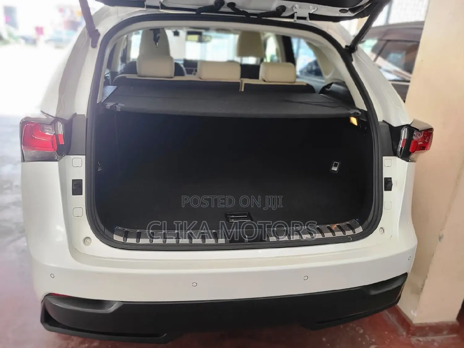 Lexus NX 300h Base 4x4 (2.5L 4cyl 2A) 2017 White